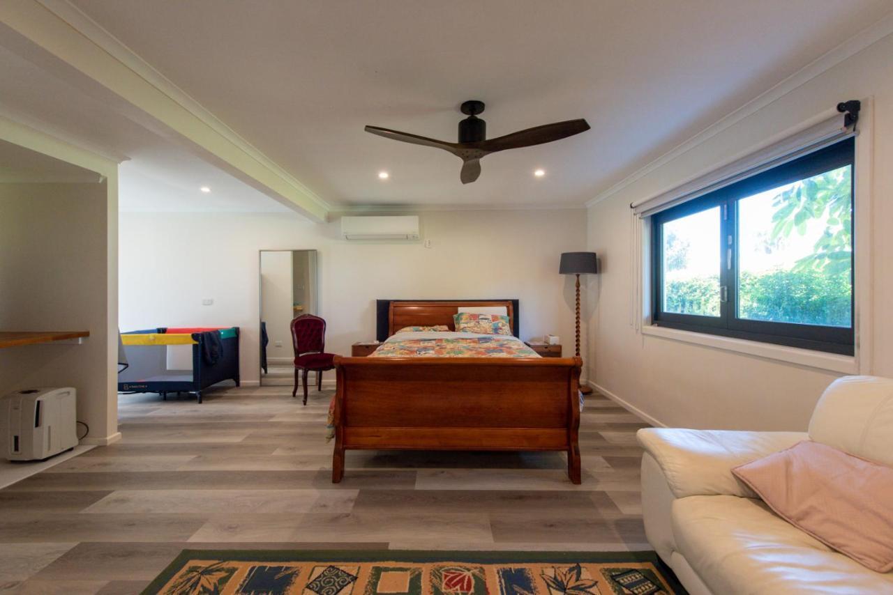 Coast-spacious House 5 Minutes Drive To Holiday home