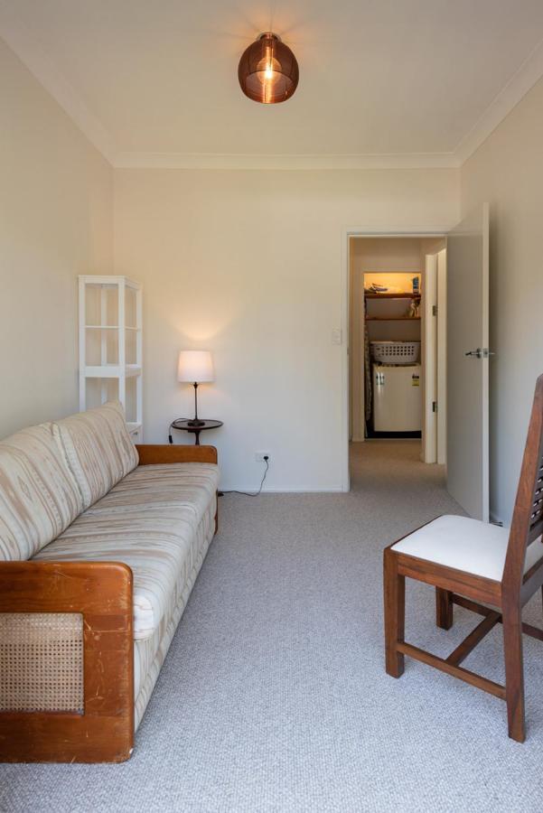 Coast-spacious House 5 Minutes Drive To Holiday home Tumbi Umbi