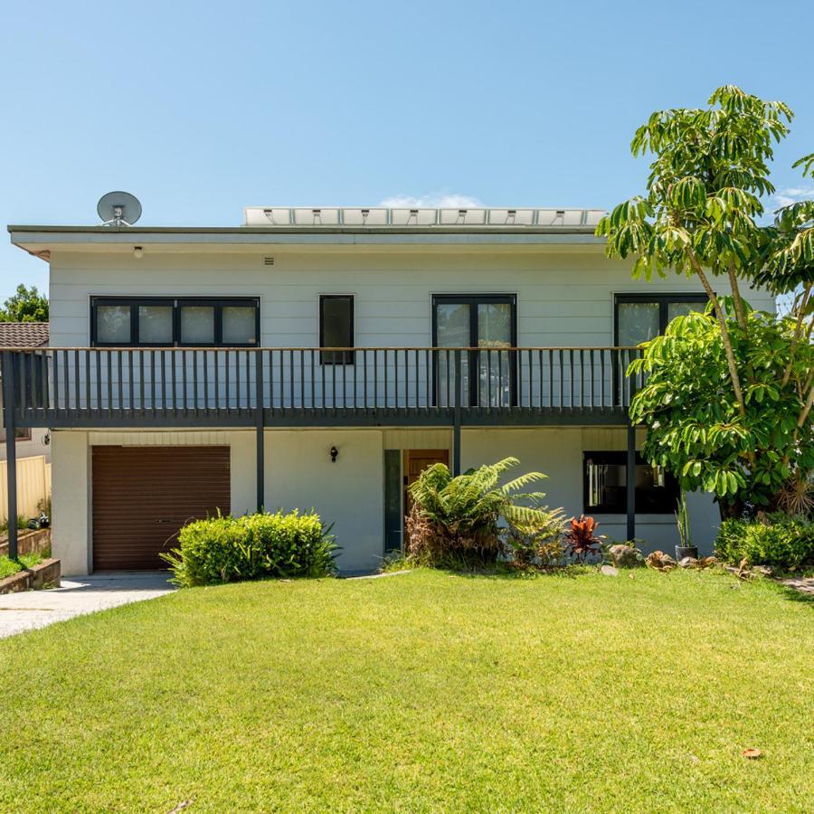 Coast-spacious House 5 Minutes Drive To Holiday home